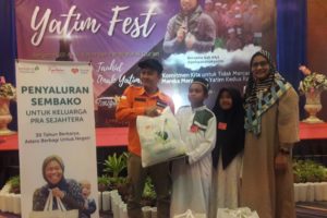 Adaro berbagi kebahagiaan dengan ratusan anak yatim