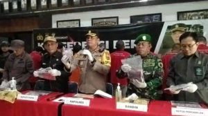 KRYD Gelar Jelang Nataru 2023, Personil Polsek Tapin Tangkap Pengguna Sabu-sabu ke Lem Fox