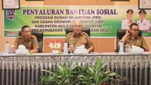 Bupati HSS H Achmad Fikry Salurkan Bansos PRS dan UEP untuk Wilayah Padang Batung dan Loksado – Banjarmasin Post