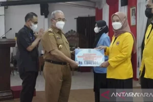 Pemkab Hulu Sungai Selatan Beri Penghargaan Kepada 168 Siswa – Topik Kabid