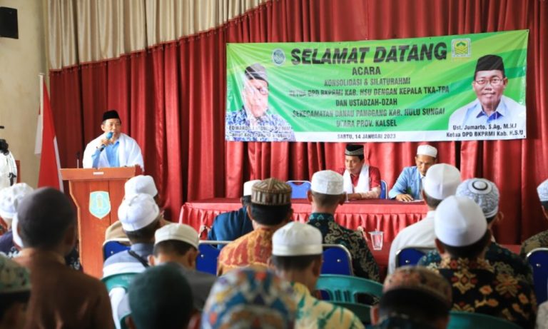 Gelar Konsolidasi, Silaturahmi Ketua BKPRMI HSU dengan Ustadz/Ustadzah di Danau Panggang