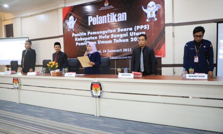 KPU HSU Resmi Lantik 657 PPS, Plt Bupati HSU: Kerja Maksimal dan Jaga Integritas