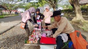 Kisah Kakek Barasmin di Kota Rantau Kalsel, Semangat Menjemput Rejeki Jual Gula