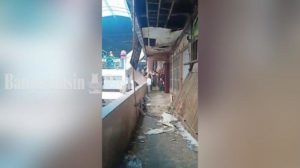 Sebagian Pagu Pasar Amuntai di Hulu Sungai Utara Runtuh