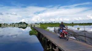 Jembatan penyeberangan di Jingah Bujur, Kabupaten Hulu Sungai Utara, akan diperbaiki, nanti akan dibeton