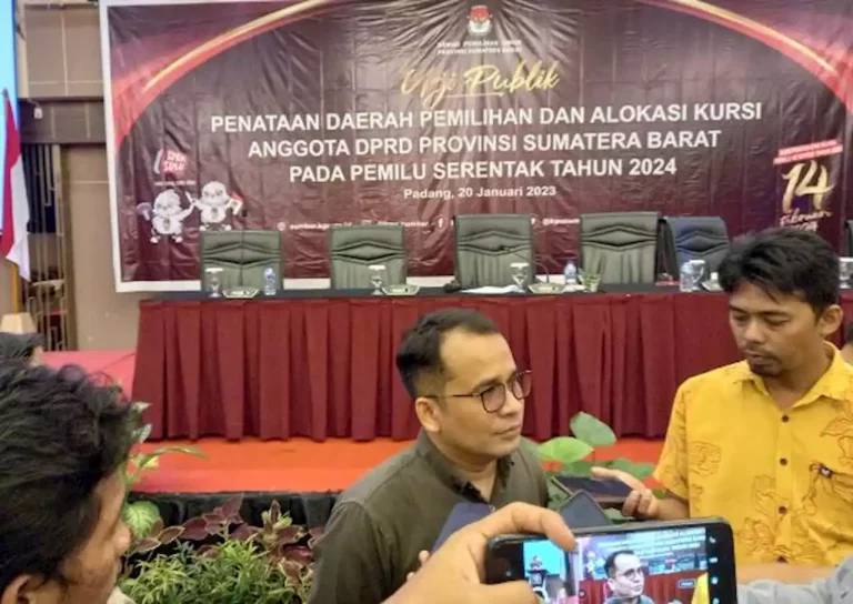 KPU Sumbar Uji Publik 2 Draf Pengaturan Daerah Pemilihan & Alokasi Anggota DPRD Sumbar – Topik Kepala