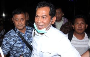 Sesak napas, Latief membatalkan sidang