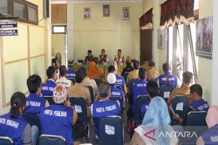 DPMD Tanbu menilai kinerja panitia pilkades di Satui – ANTARA Kalsel