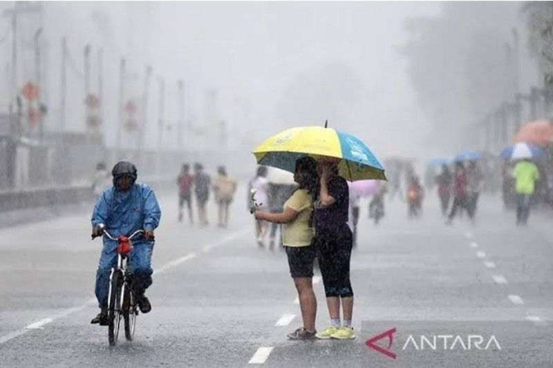 Hujan deras disertai petir dan angin kencang berpotensi terjadi di Kalsel – ANTARA Kalsel