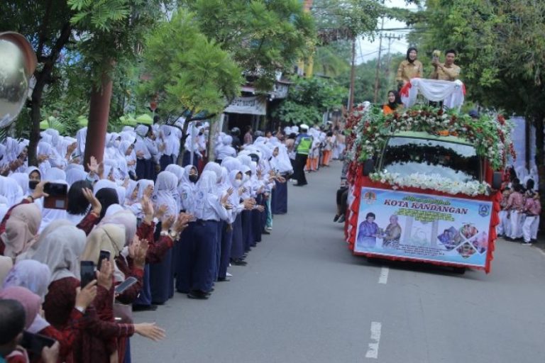 Pemkab HSS Gelar Pawai Akbar dan Syukuran Anugerah Adipura – ANTARA Kalsel