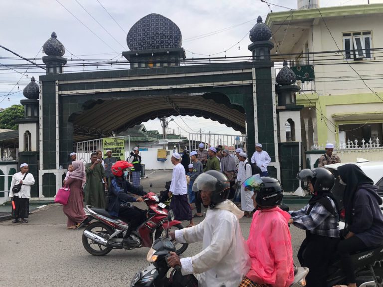 Malam Nisfu Sya`ban di Musala Ar Raudhah Berkumpul, Jemaah Datang dari Berbagai Arah