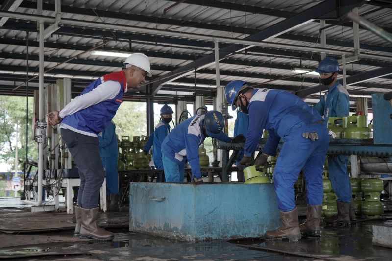 Pertamina cek stok elpiji di SPPBE PT Batu Gunung Mulia