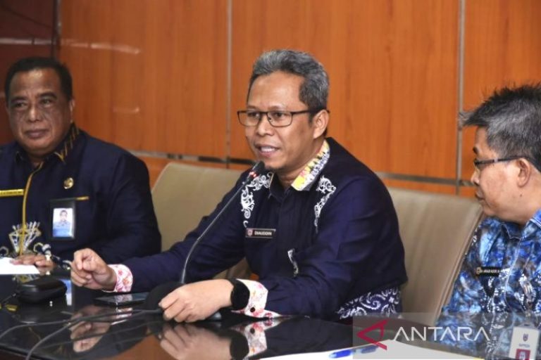 Pemprov Kalsel telah mendistribusikan 490 tenaga kesehatan ke desa-desa terpencil untuk menangani stunting