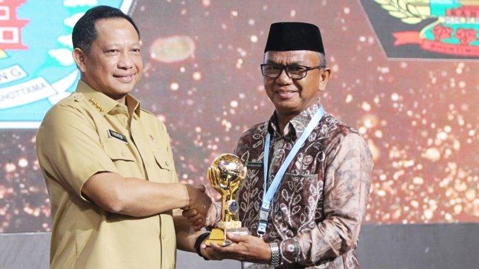 Capaian UHC Kabupaten Balangan Tinggi Sehingga Raih Penghargaan UHC 2023 – Banjarmasinpost.co.id – Banjarmasin Post