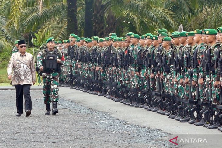 Satgas Pamtas RI-Papua Nugini dari Yonif 623 Banjarbaru diberangkatkan