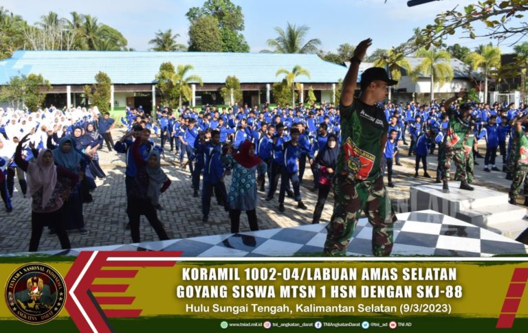 Siswa Sehat Semangat Belajar, Koramil 1002-04/Labuan Amas Selatan Guncang Siswa MTsN 1 HST dengan SKJ-88