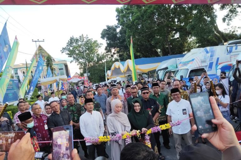 271 pedagang di Palangka Raya ikut memeriahkan Pasar Ramadhan Wadai – ANTARA News Kalteng